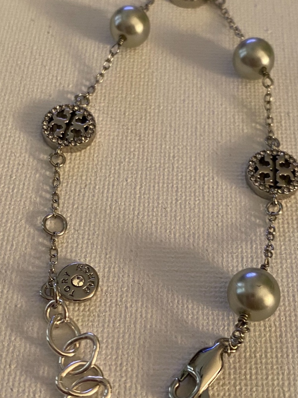Tory Burch Silver-Tone Logo & Pearl Station braclet